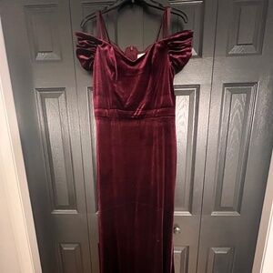 Nicole Miller Size 12 Velvet Gown